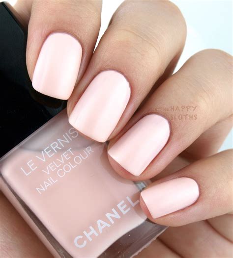 matte nagellak chanel|Chanel nail polish reviews.